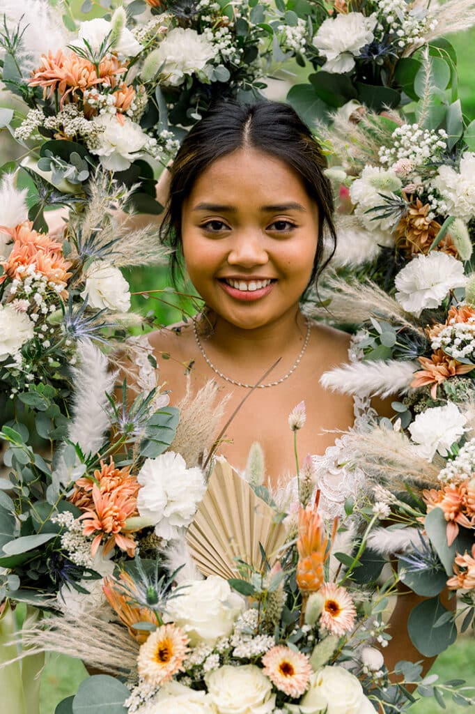 Mohawk falls bouquet bridal portrait