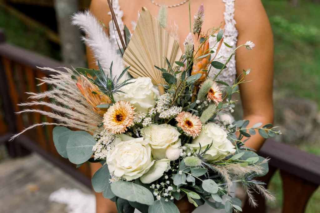 mohawk falls bridal bouqet