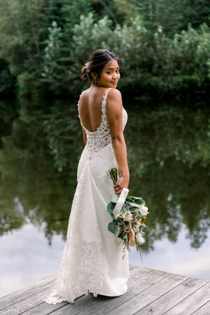 mohawk falls bridal portrait by lake