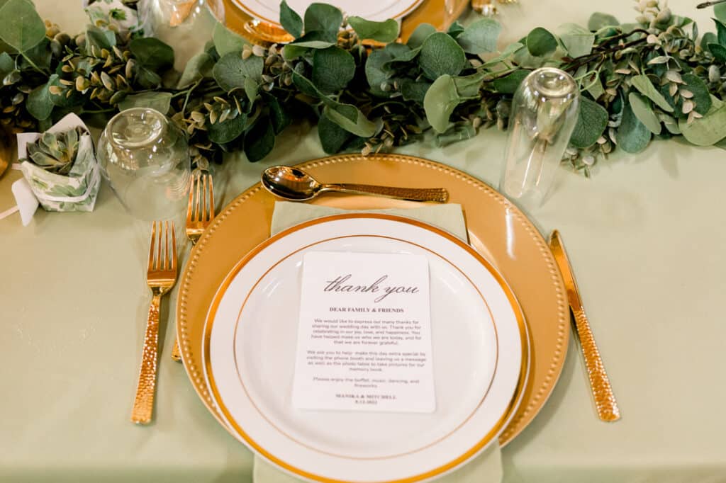 mohawk falls wedding table display