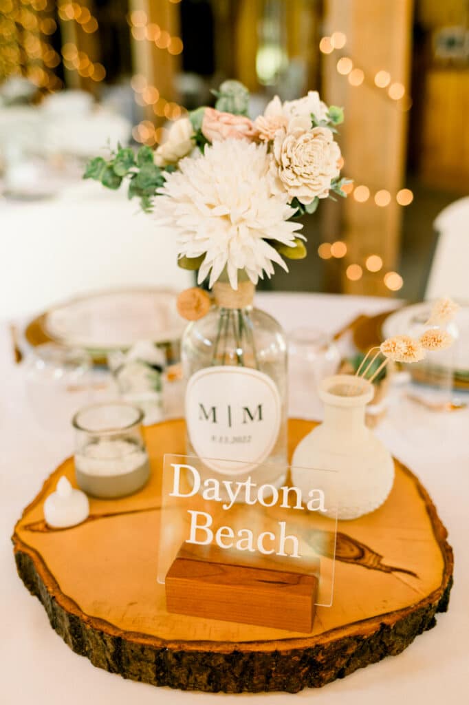 mohawk falls wedding table display