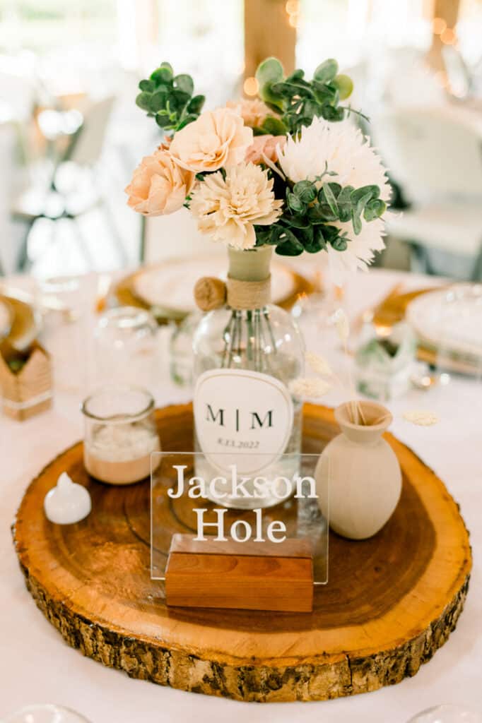 mohawk falls wedding table display