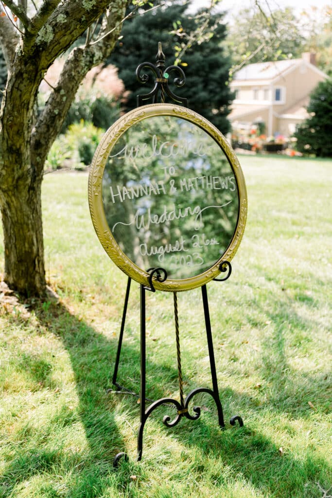 welcome wedding sign