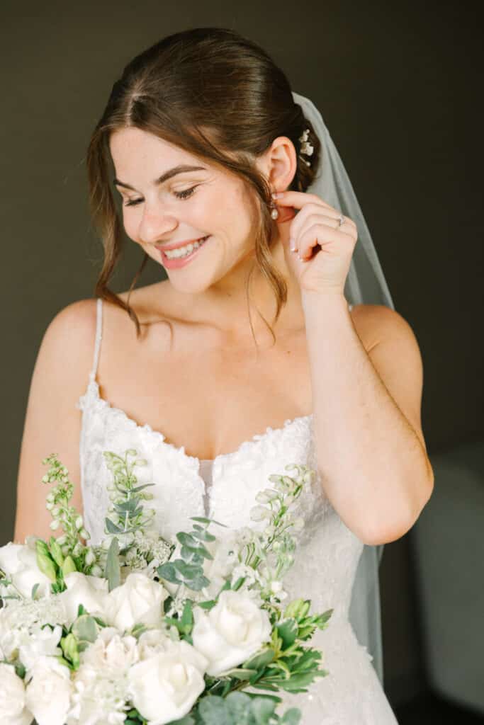 Pleasant Valley Country Club Bridal Portrait