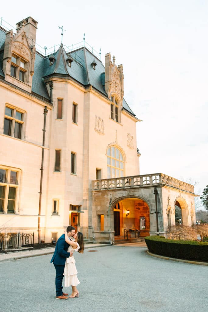 Newport Mansion Engagement Photos